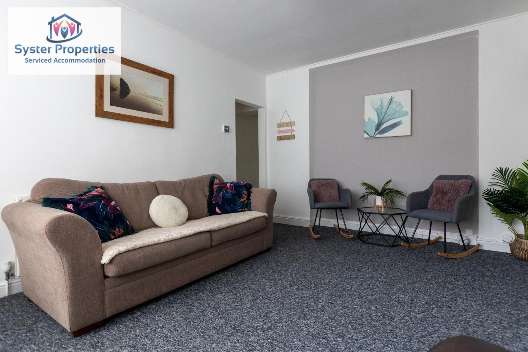 Tetuan House - Syster - Work -family - Groups Le3 *